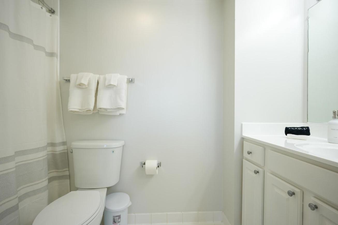 Ballston Getaway King Suite Arlington Extérieur photo
